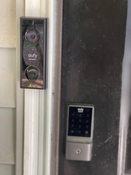 Simple Elegant Townhouse Dt Raleigh Ncsu Apartment Екстериор снимка