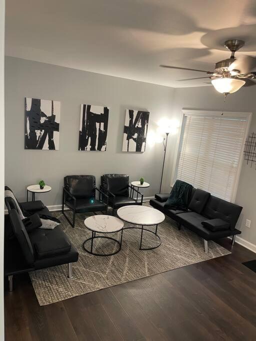 Simple Elegant Townhouse Dt Raleigh Ncsu Apartment Екстериор снимка