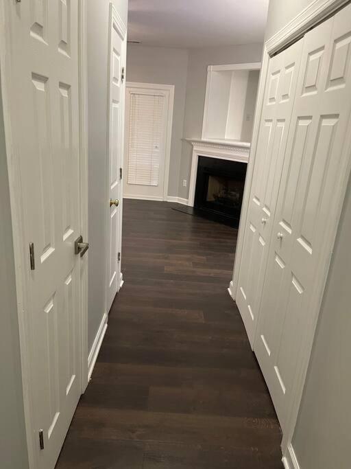 Simple Elegant Townhouse Dt Raleigh Ncsu Apartment Екстериор снимка